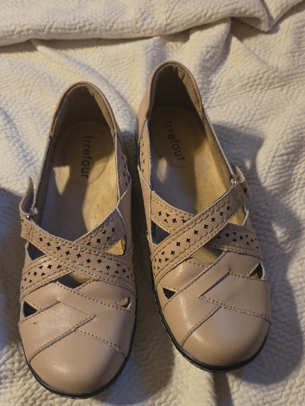Women's Taupe Cross-Strap Comfort Flats